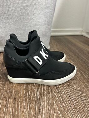DKNY Black Slip-On Wedge Sneakers with White Logo Strap